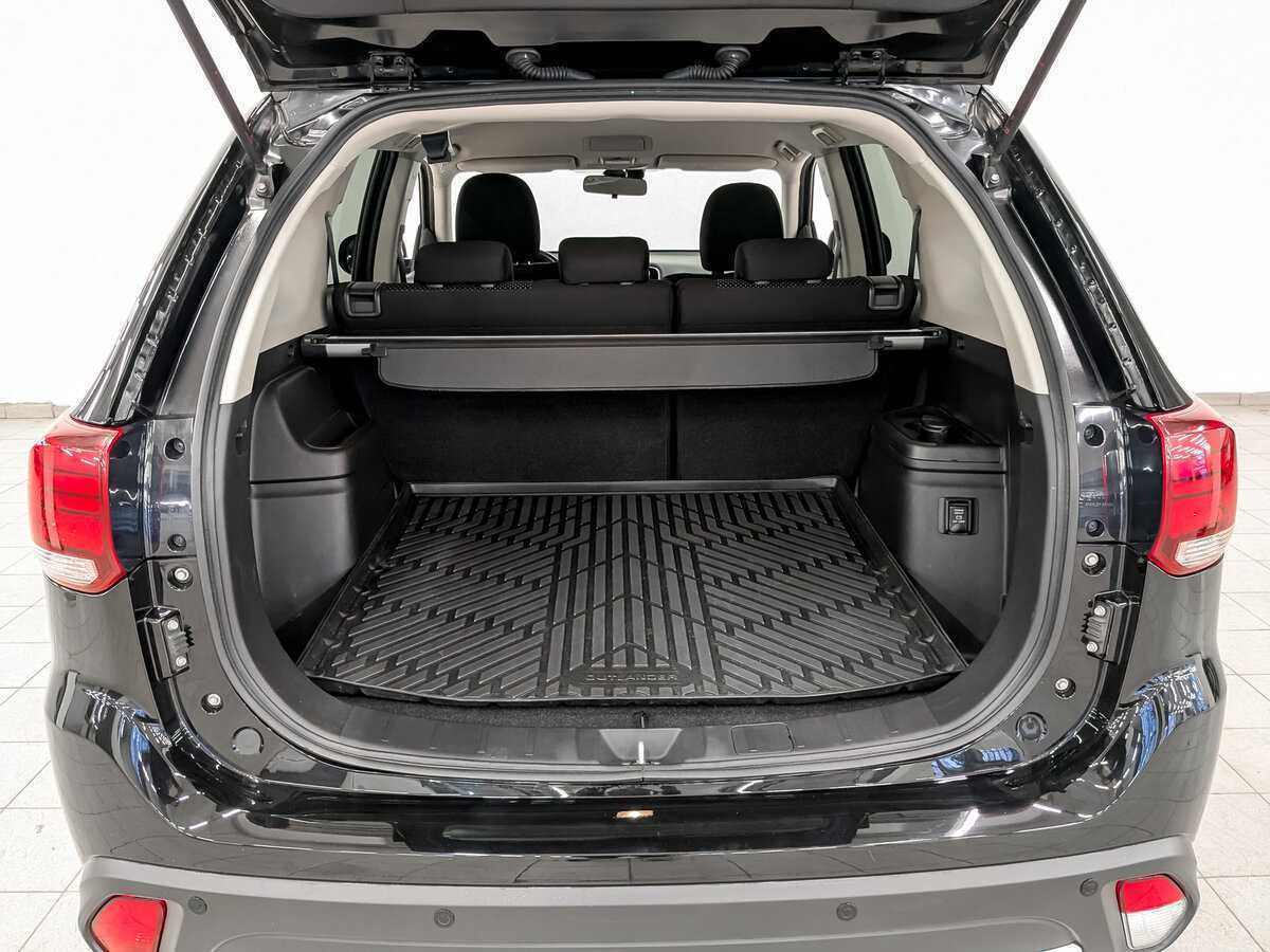 Mitsubishi Outlander б/у, 2018, Вариатор. Фото: #9