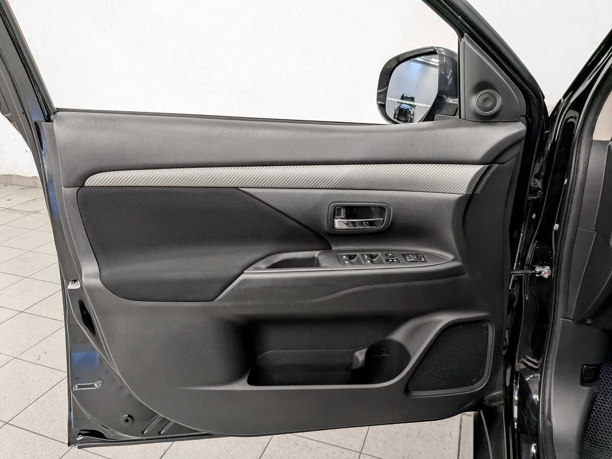 Mitsubishi Outlander б/у, 2018, Вариатор. Фото: #16