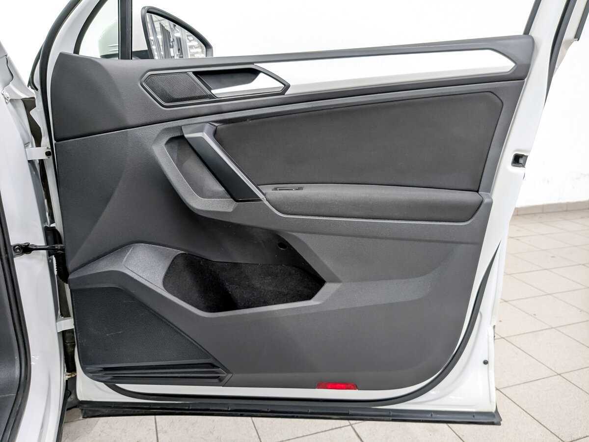 Volkswagen Tiguan б/у, 2021, Роботизированная. Фото: #22