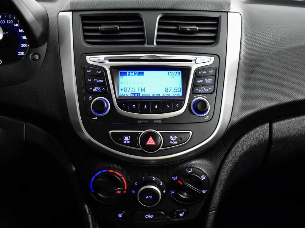 Хендай Солярис б/у, 2014, Автоматическая. Фото: #12