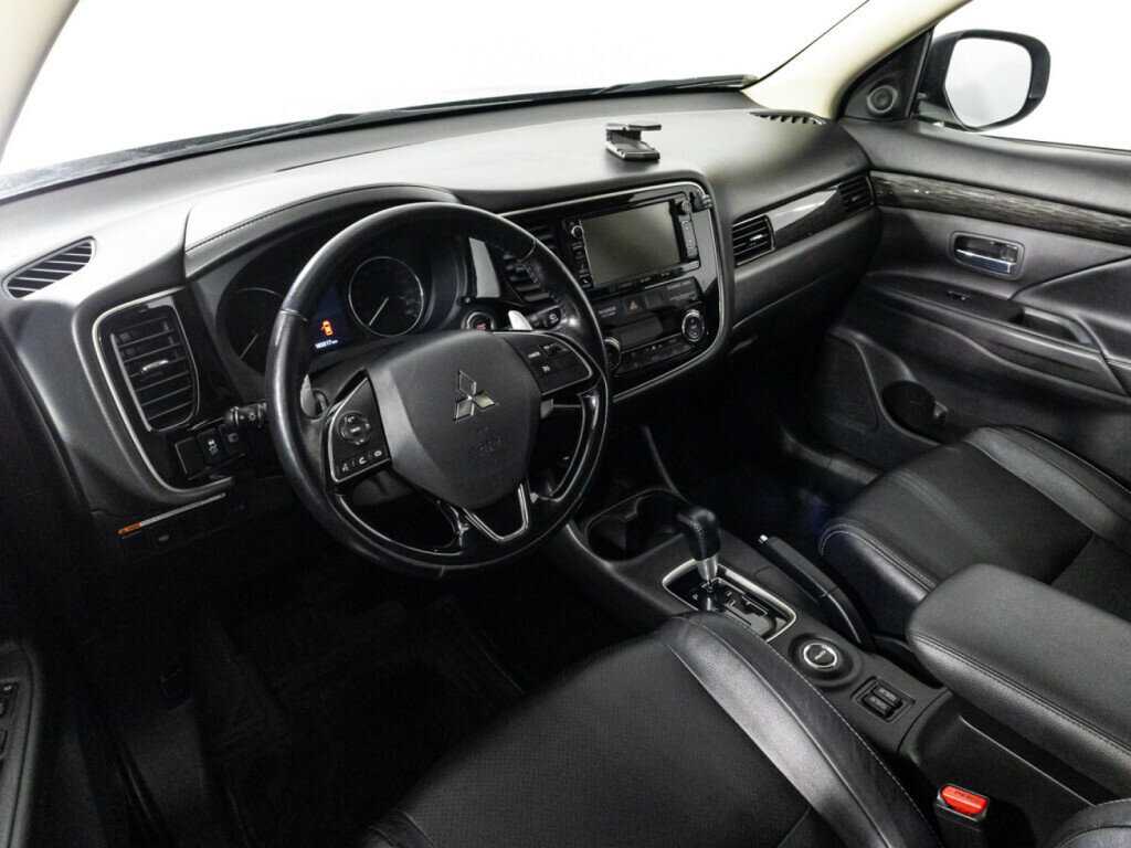 Mitsubishi Outlander б/у, 2016, Вариатор. Фото: #10