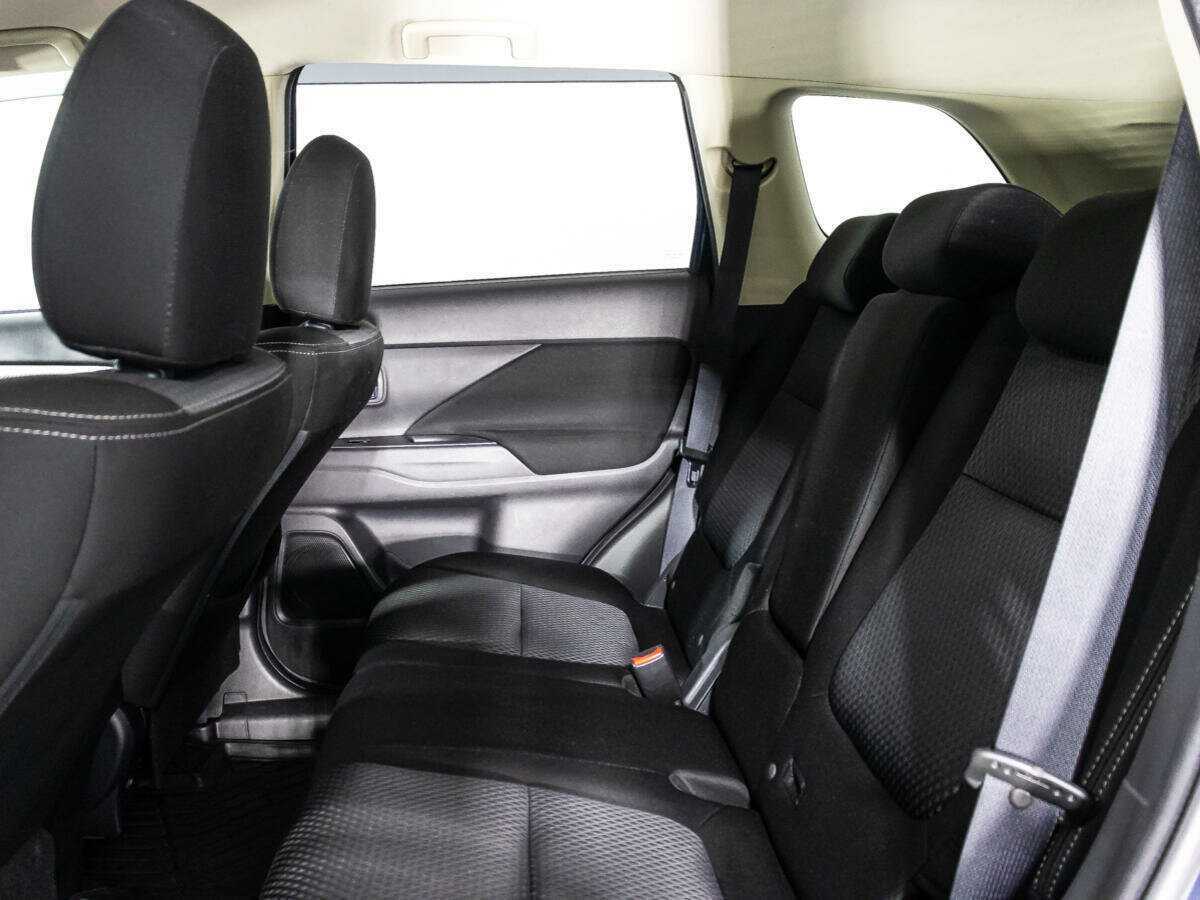 Mitsubishi Outlander б/у, 2018, Вариатор. Фото: #9