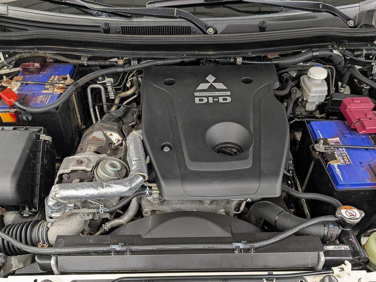 Mitsubishi Pajero Sport б/у, 2017, Автоматическая. Фото: #8