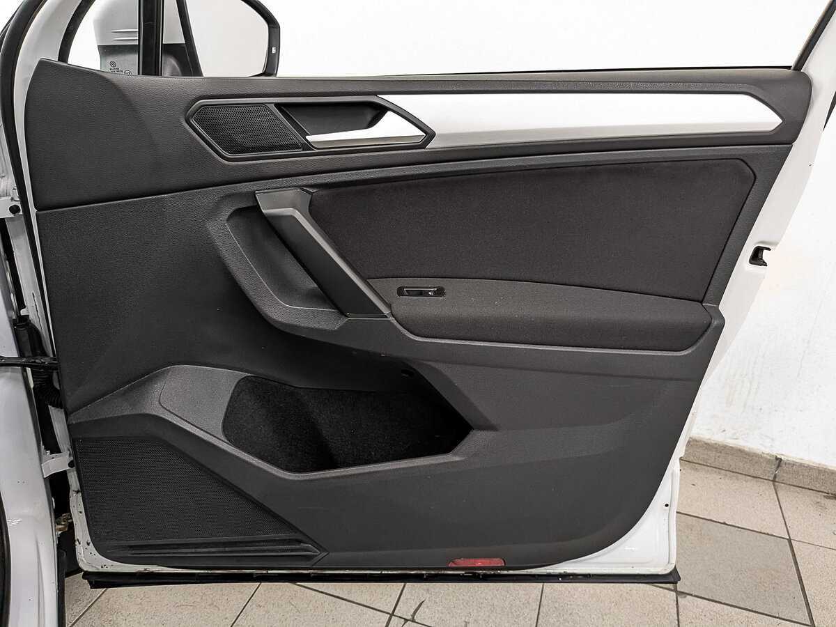 Volkswagen Tiguan б/у, 2021, Роботизированная. Фото: #20