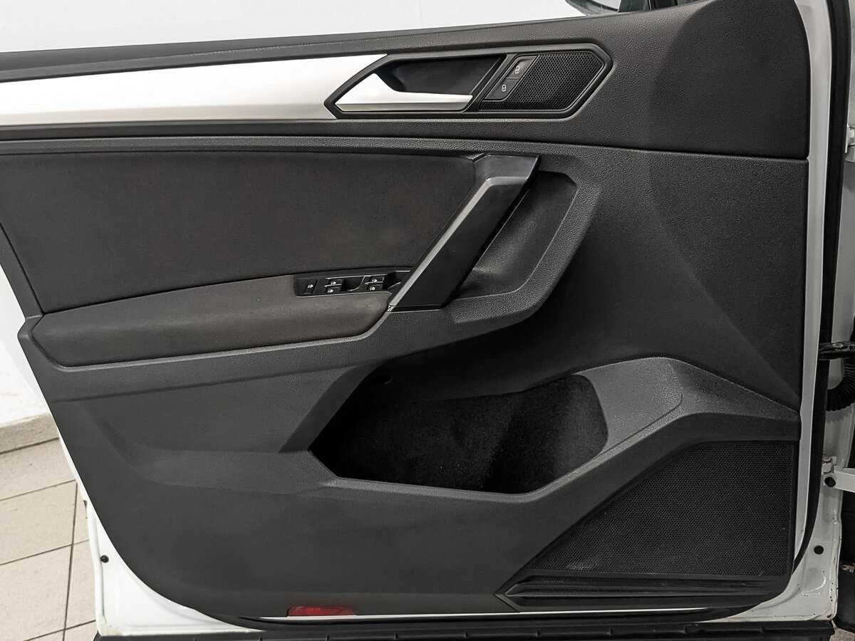 Volkswagen Tiguan б/у, 2021, Роботизированная. Фото: #16