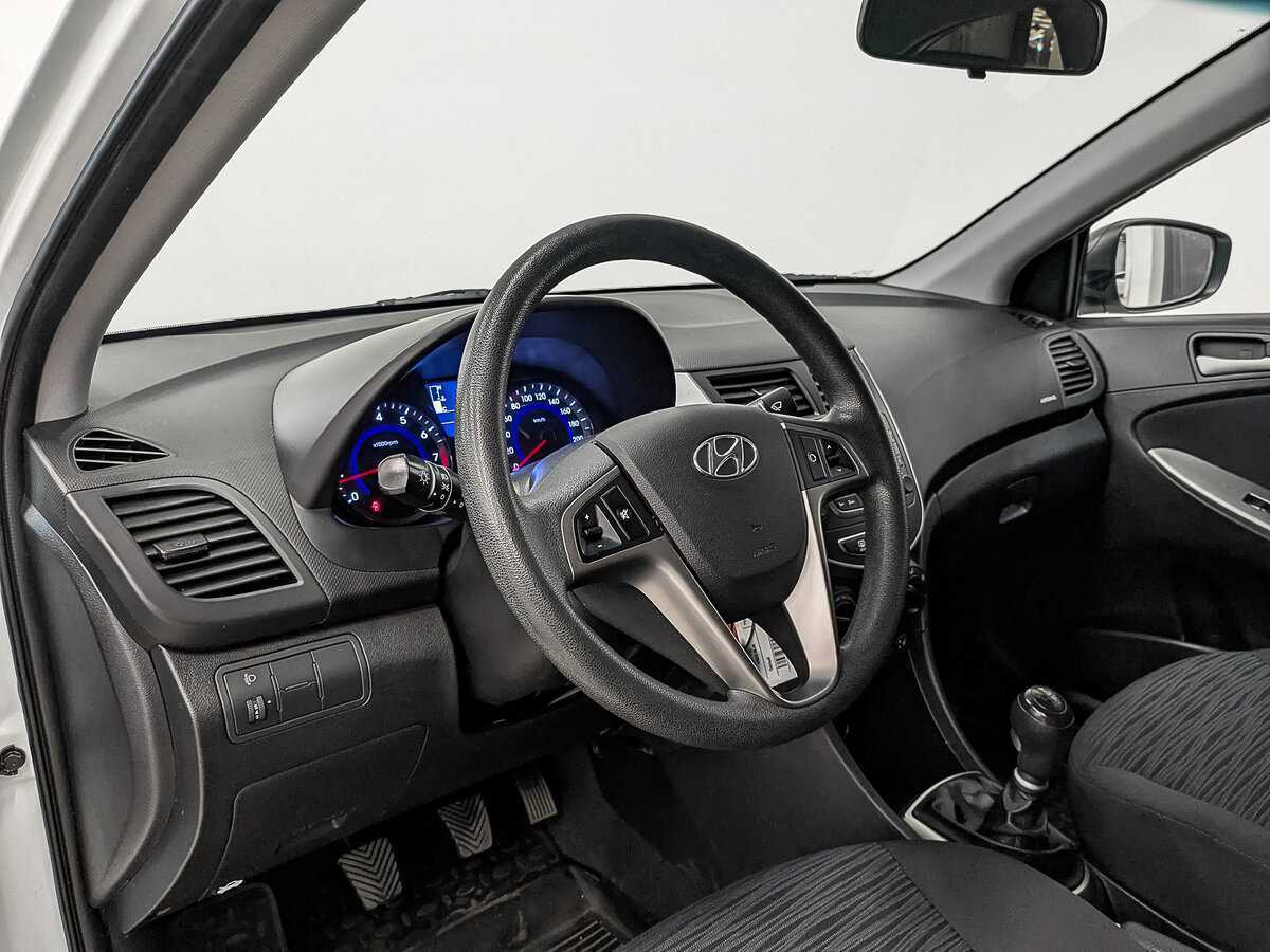 Хендай Солярис б/у, 2015, Механическая. Фото: #12