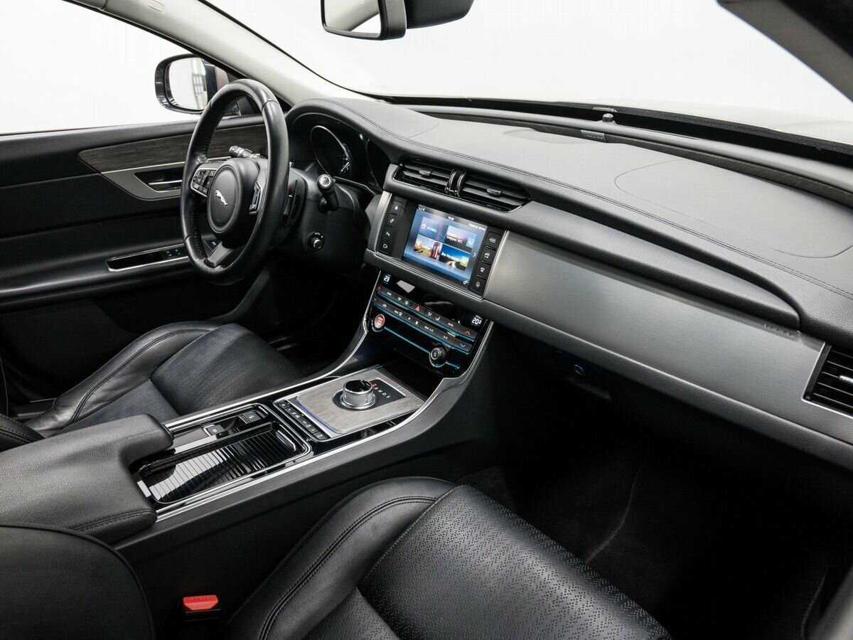 Jaguar XF б/у, 2016, Автоматическая. Фото: #7