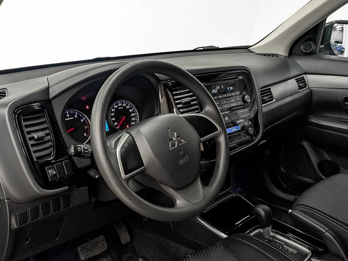 Mitsubishi Outlander б/у, 2018, Вариатор. Фото: #13