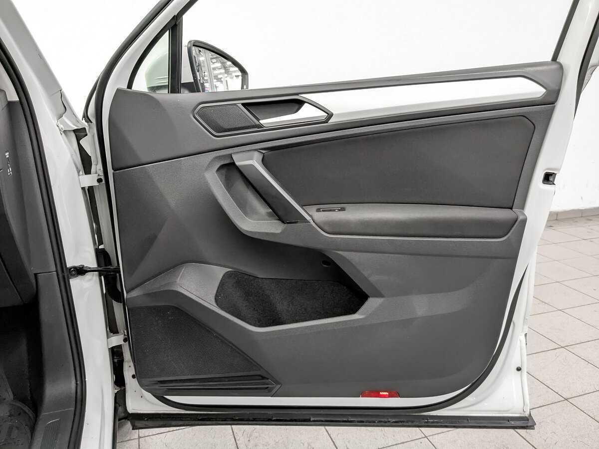 Volkswagen Tiguan б/у, 2021, Роботизированная. Фото: #22