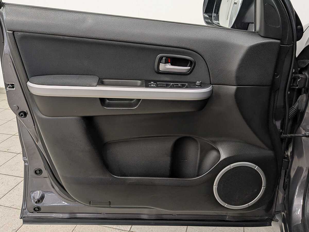 Suzuki Grand Vitara б/у, 2013, Автоматическая. Фото: #18