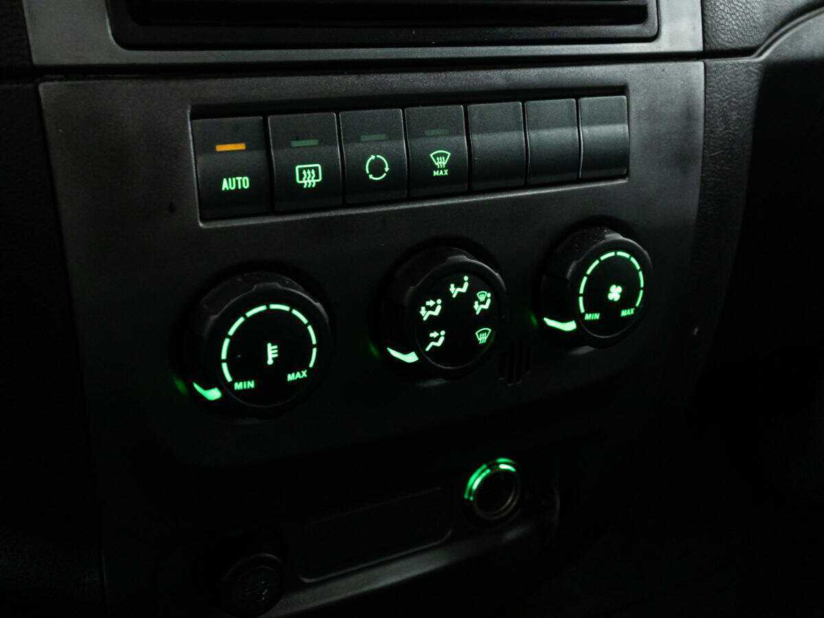 УАЗ Patriot б/у, 2016, Механическая. Фото: #14