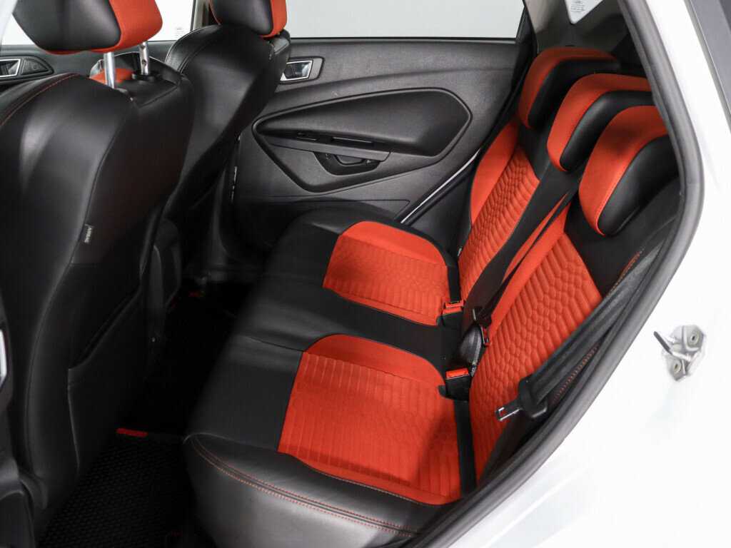 Ford Fiesta б/у, 2016, Роботизированная. Фото: #10