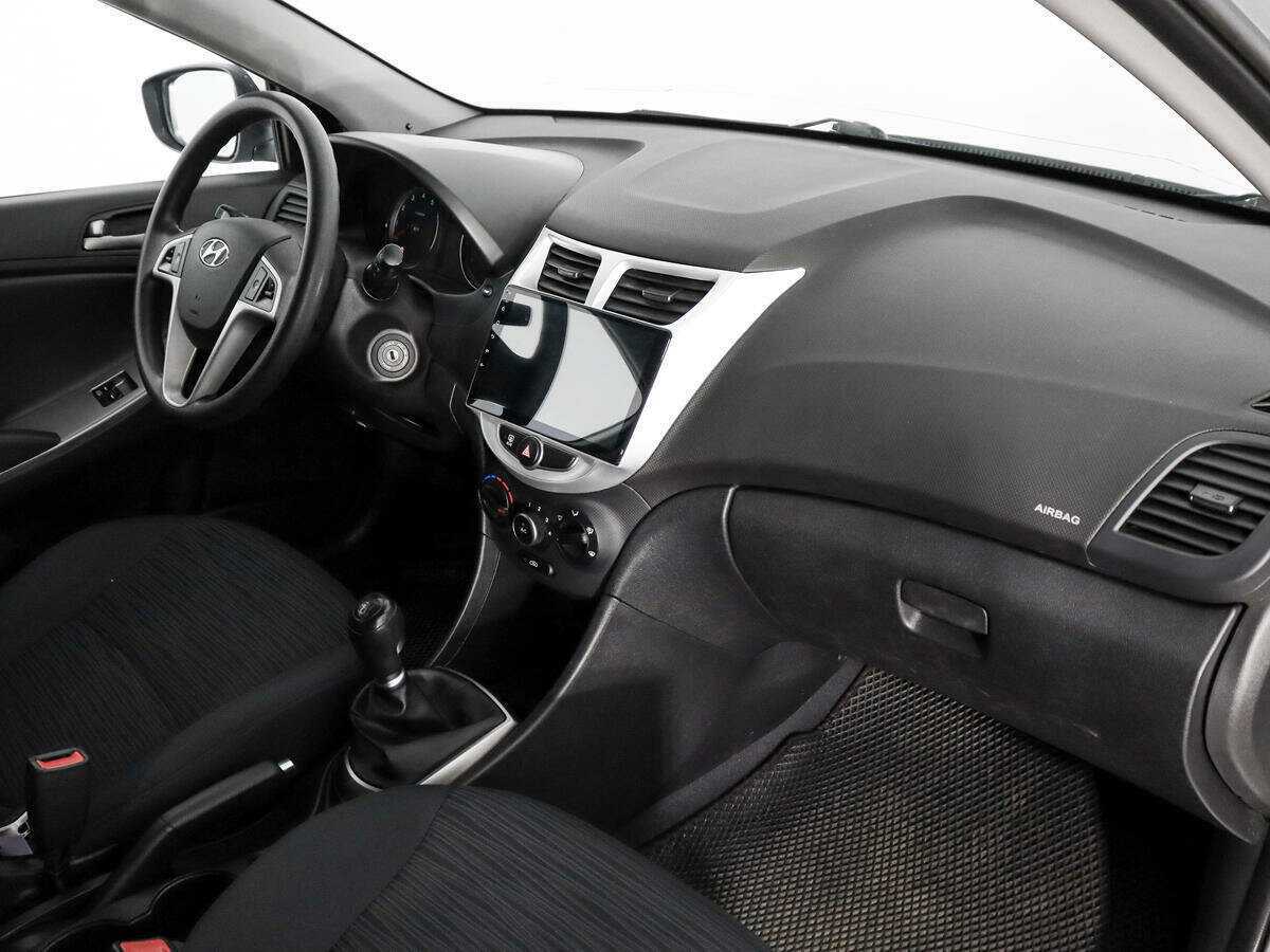 Hyundai Solaris б/у, 2016, Механическая. Фото: #10