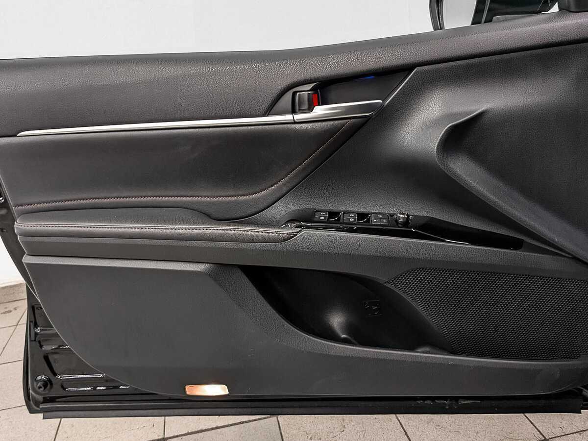 Toyota Camry б/у, 2020, Автоматическая. Фото: #18