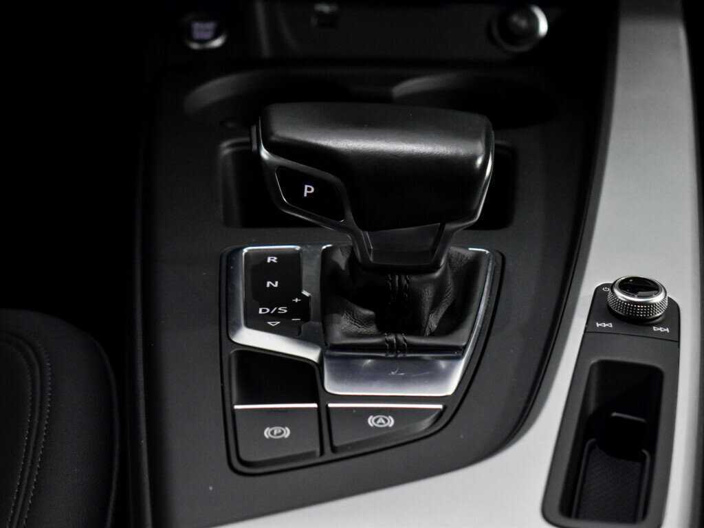 Audi A4 б/у, 2020, Роботизированная. Фото: #15