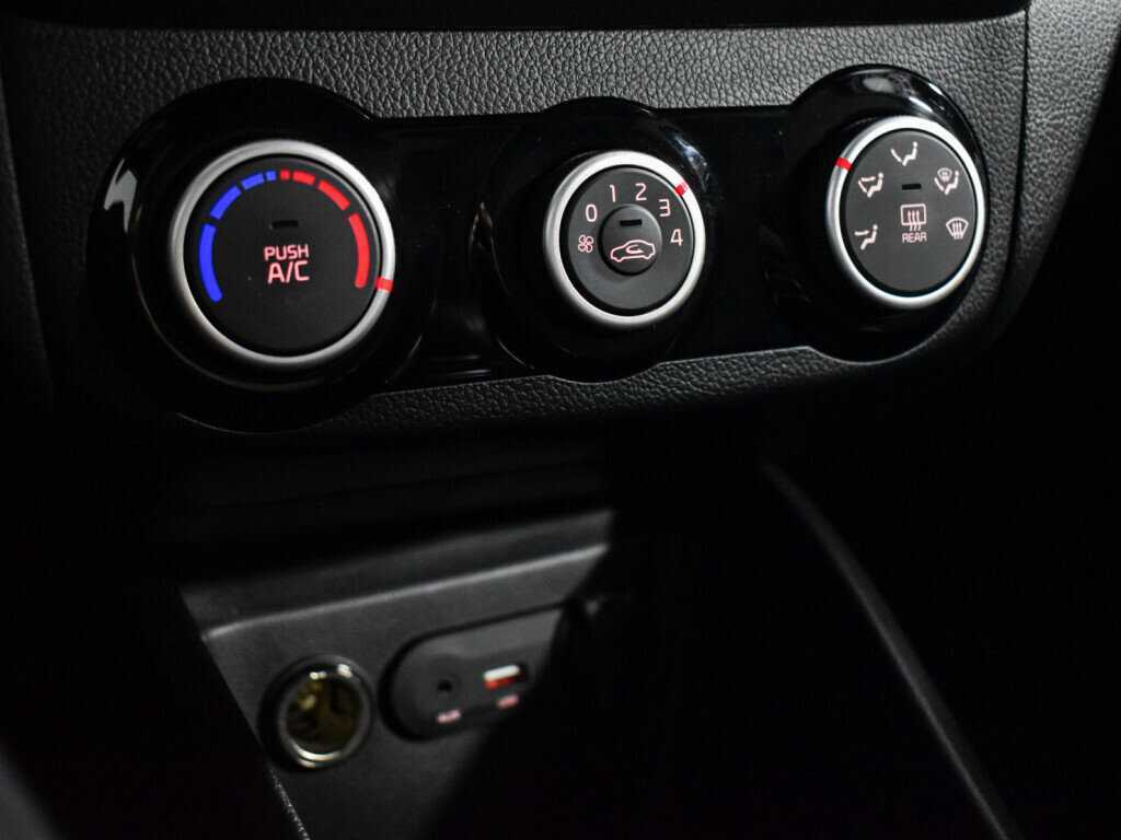 Киа Рио б/у, 2016, Механическая. Фото: #17