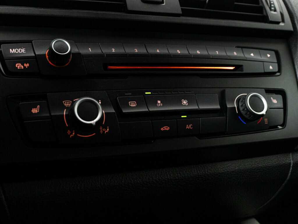 BMW 1 серии б/у, 2013, Автоматическая. Фото: #16