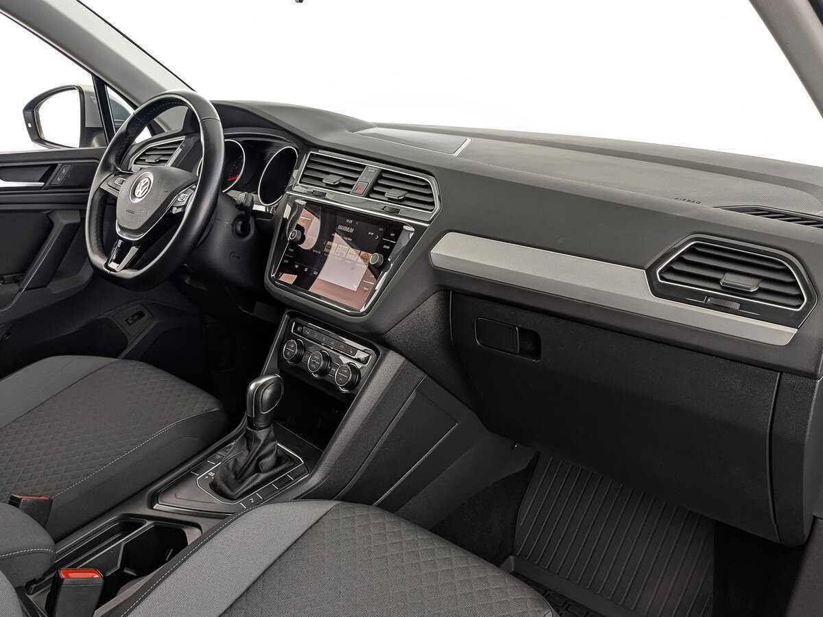 Volkswagen Tiguan б/у, 2020, Роботизированная. Фото: #12