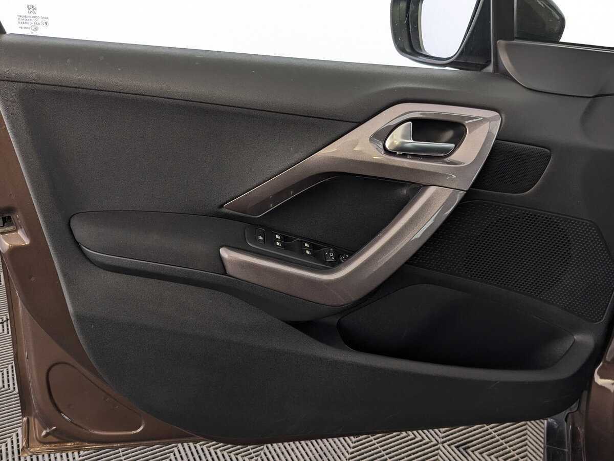 Пежо 2008 б/у, 2014, Автоматическая. Фото: #18