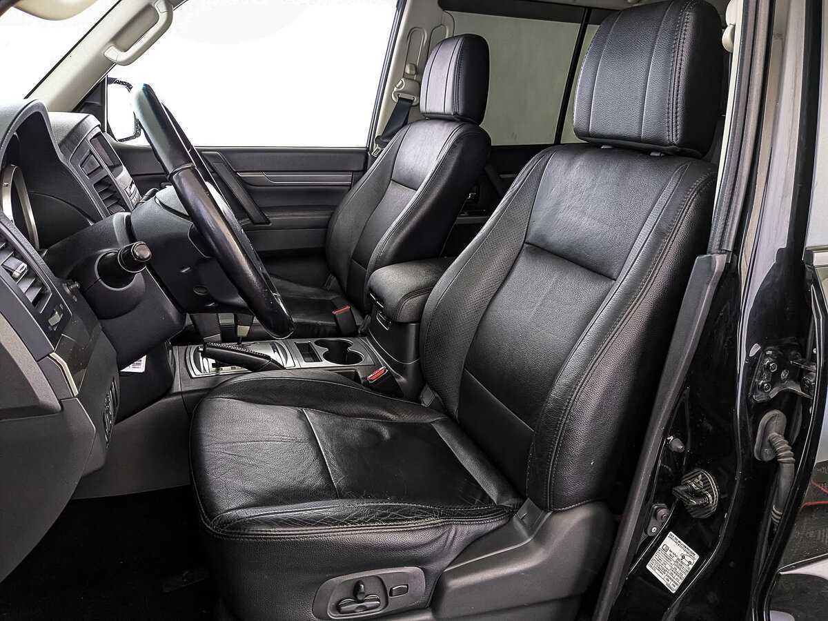 Митсубиши Паджеро б/у, 2013, Автоматическая. Фото: #19