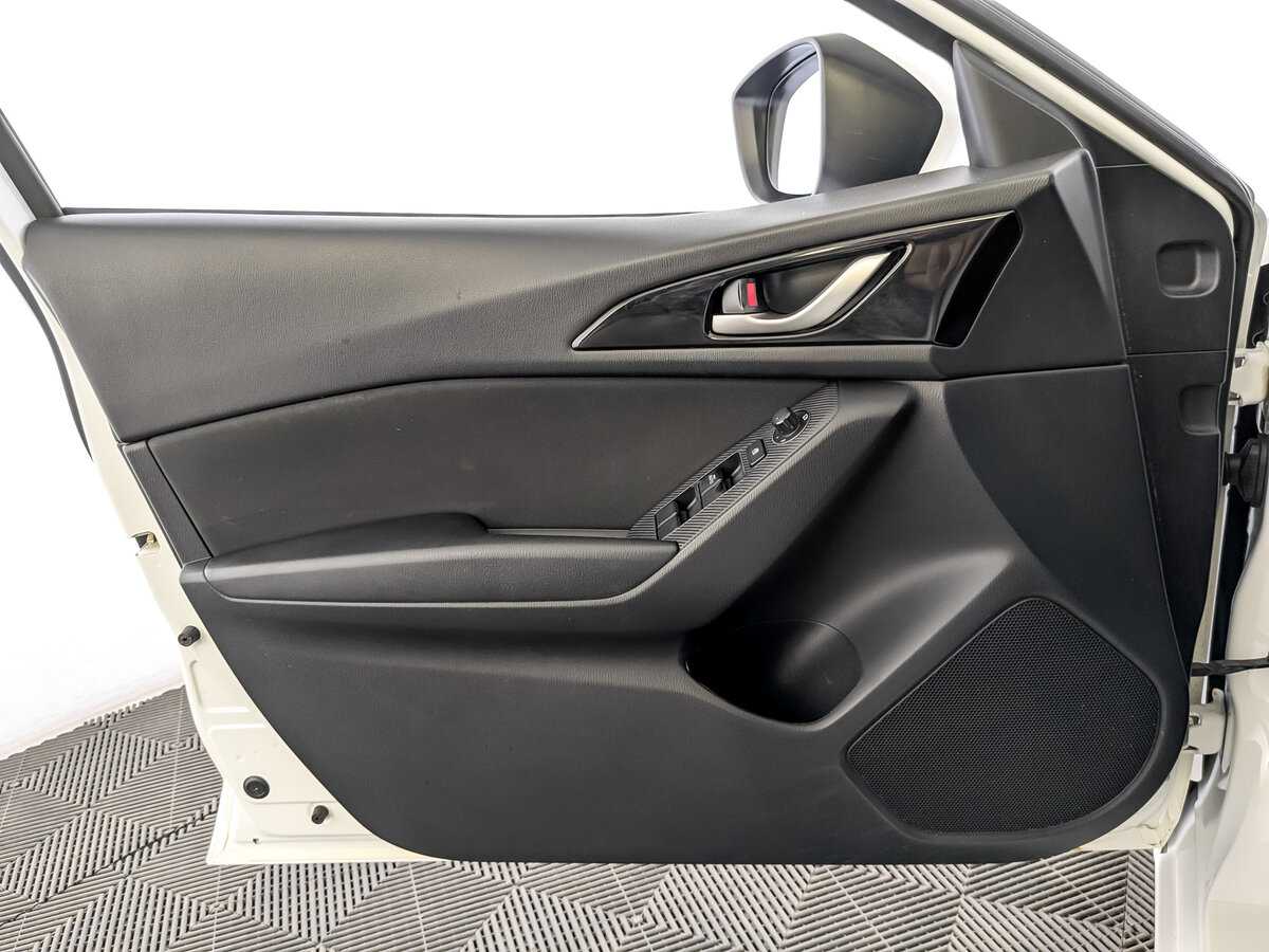 Мазда 3 б/у, 2015, Автоматическая. Фото: #18