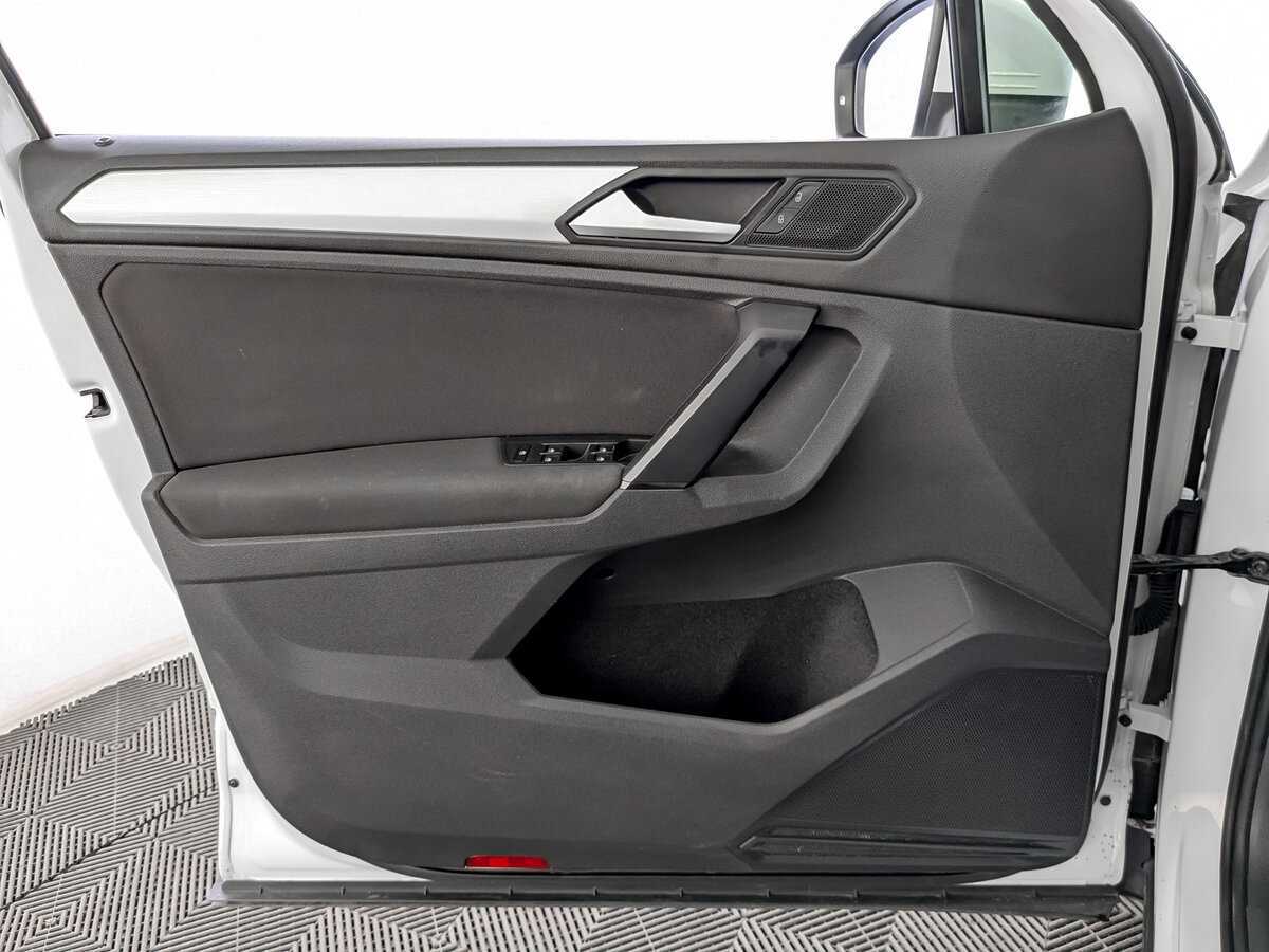 Volkswagen Tiguan б/у, 2021, Роботизированная. Фото: #18