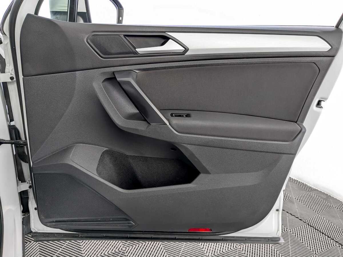 Volkswagen Tiguan б/у, 2021, Роботизированная. Фото: #23