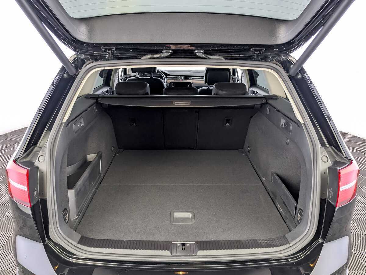 Volkswagen Passat б/у, 2018, Роботизированная. Фото: #9