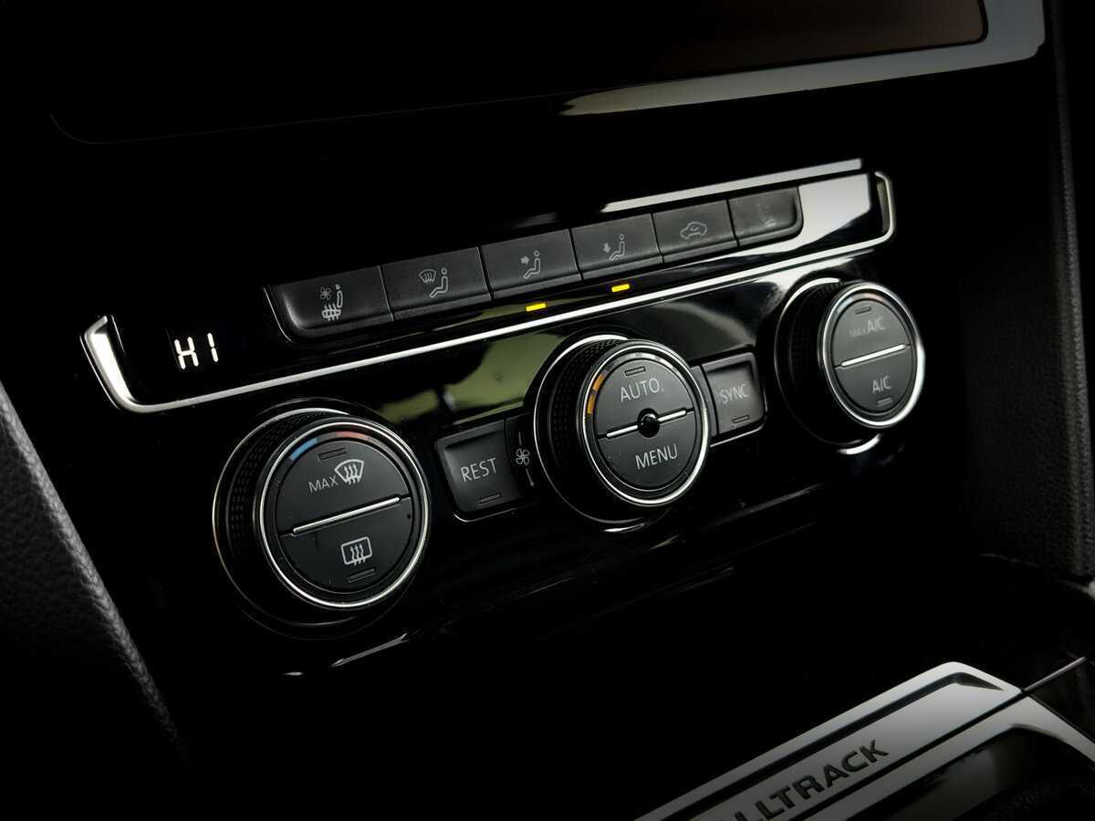 Volkswagen Passat б/у, 2018, Роботизированная. Фото: #25