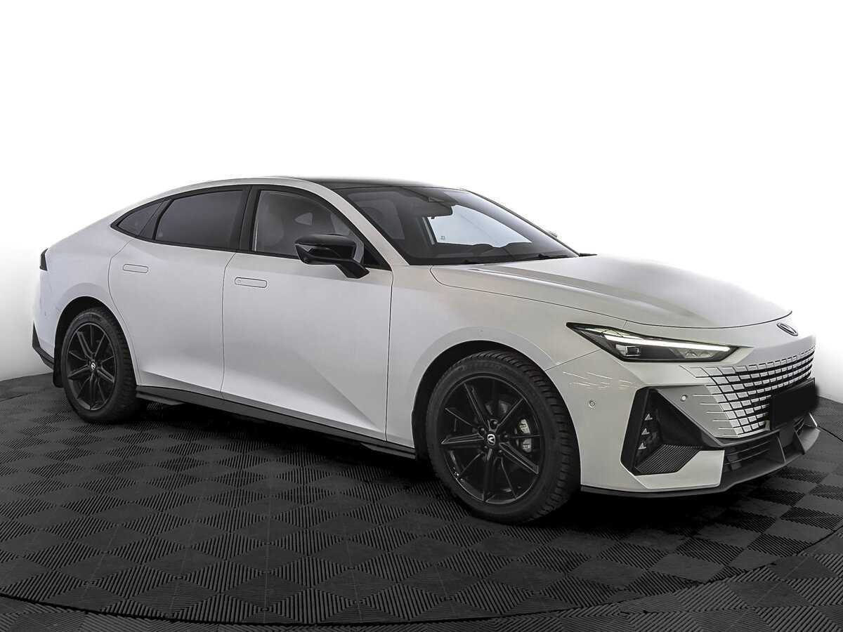 Changan UNI-V б/у, 2023, Роботизированная. Фото: #2