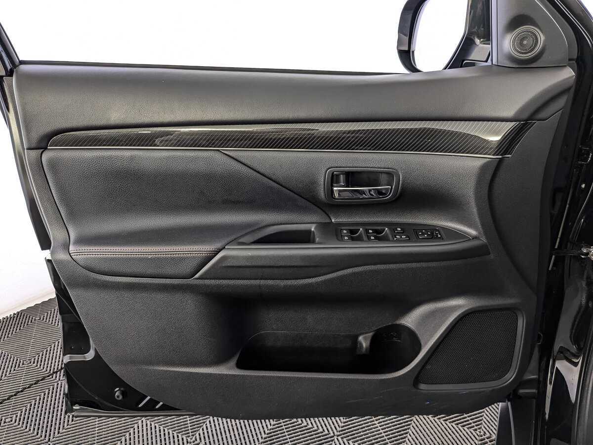 Mitsubishi Outlander б/у, 2021, Вариатор. Фото: #18