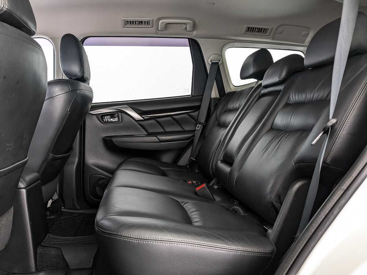 Mitsubishi Pajero Sport б/у, 2017, Автоматическая. Фото: #15