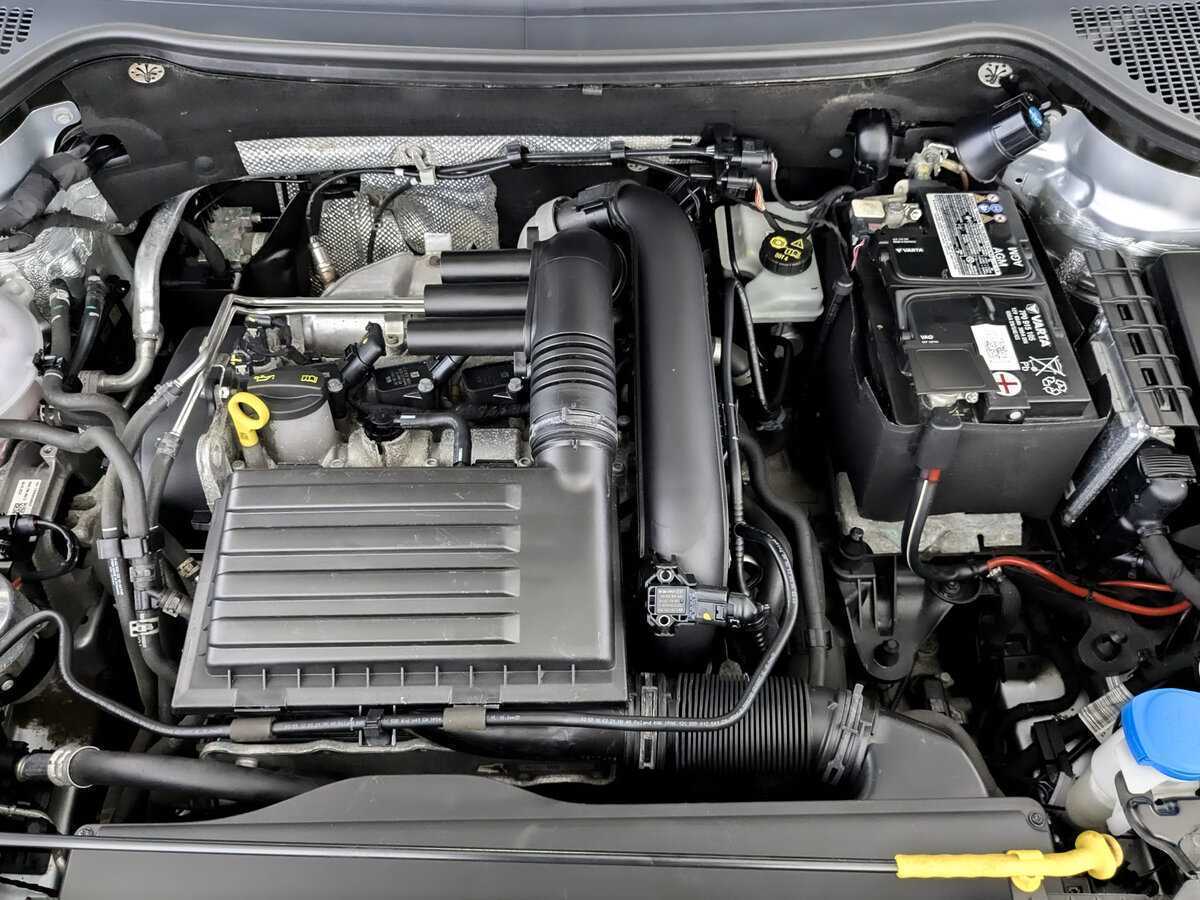 Skoda Karoq б/у, 2021, Автоматическая. Фото: #8