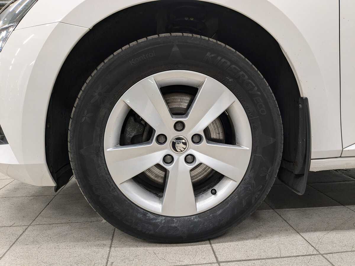 Skoda Superb б/у, 2020, Роботизированная. Фото: #12