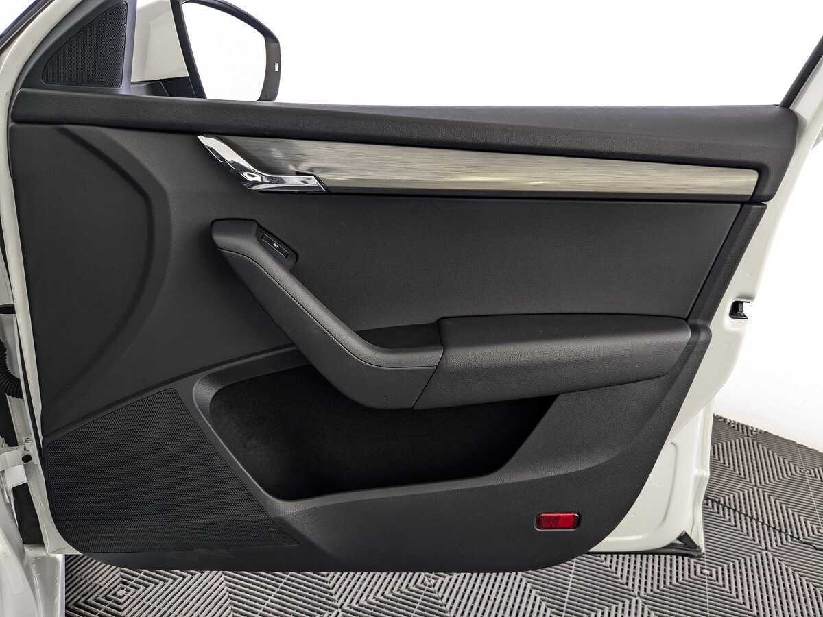 Шкода Октавия б/у, 2017, Роботизированная. Фото: #17