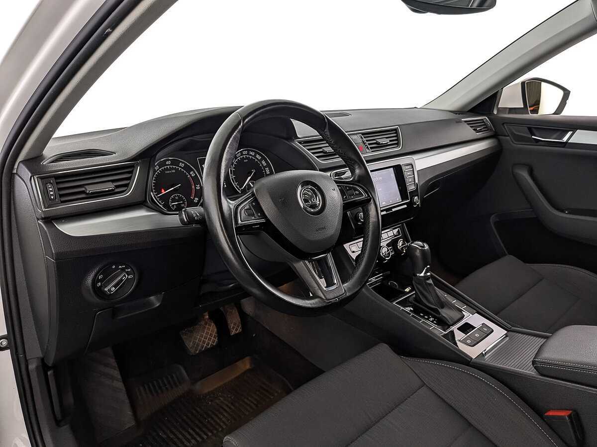 Шкода Суперб б/у, 2017, Роботизированная. Фото: #15