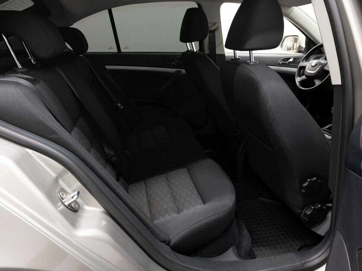 Шкода Октавия б/у, 2012, Механическая. Фото: #10