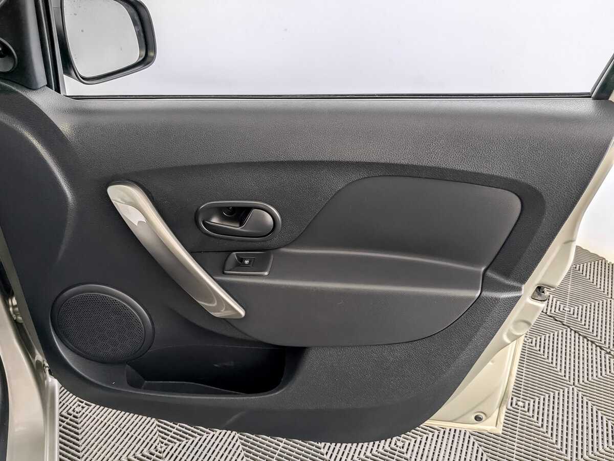 Рено Сандеро б/у, 2018, Механическая. Фото: #23