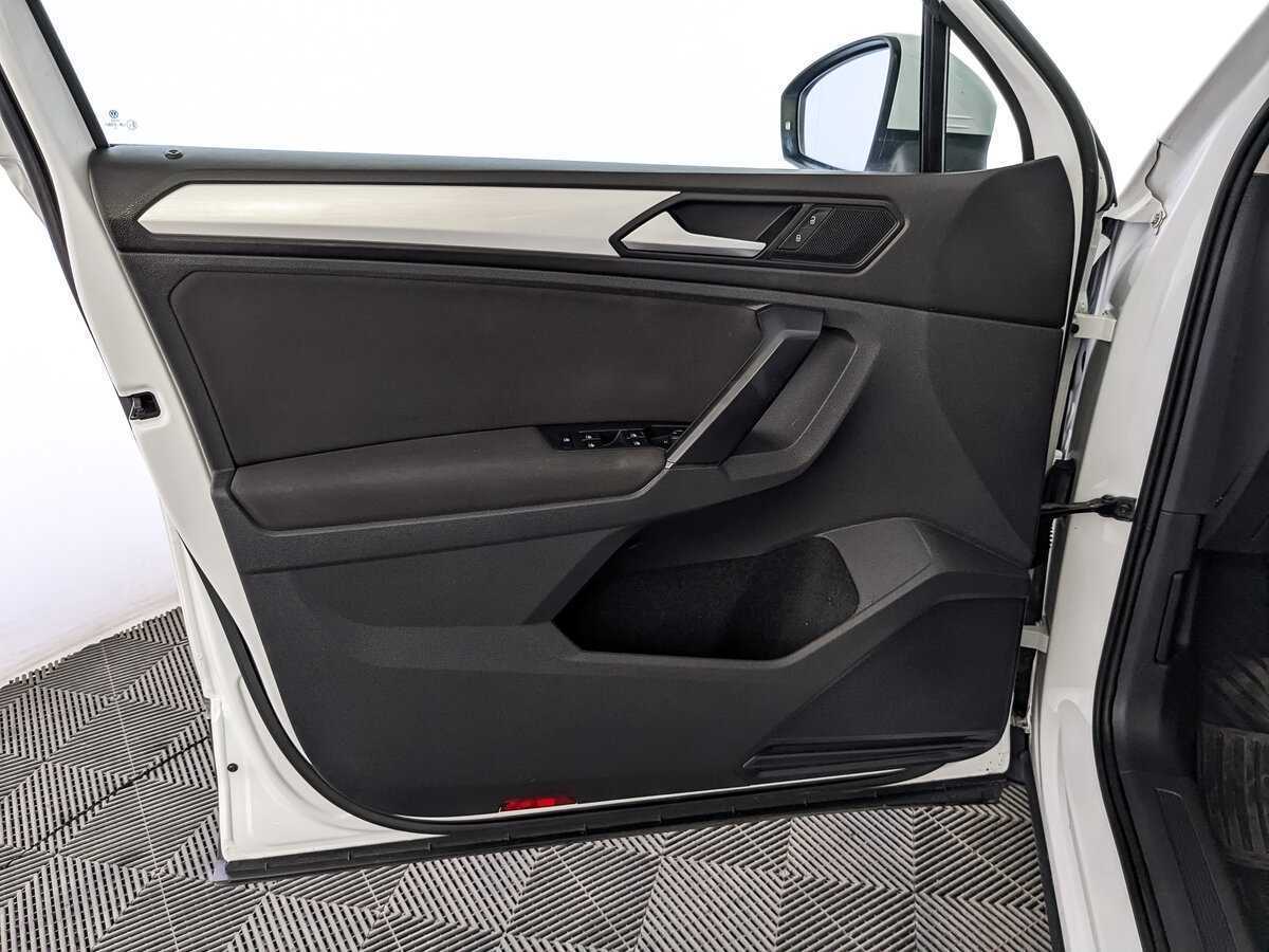 Volkswagen Tiguan б/у, 2021, Роботизированная. Фото: #18