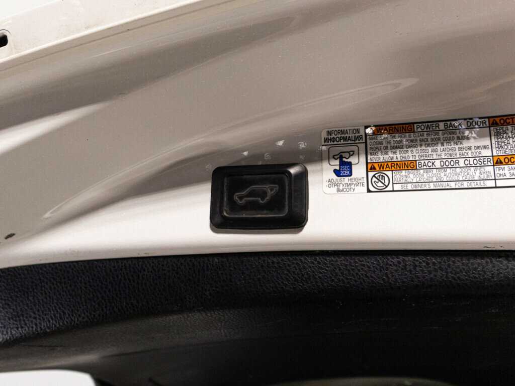 Toyota RAV4 б/у, 2017, Автоматическая. Фото: #15