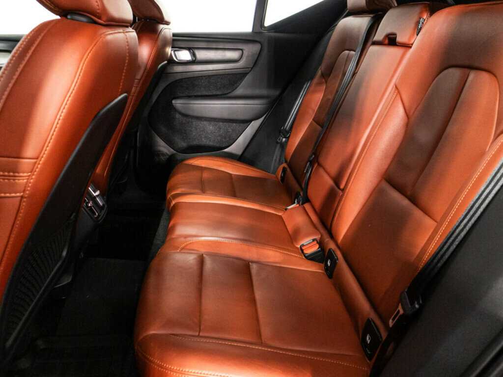 Volvo XC40 б/у, 2018, Автоматическая. Фото: #9