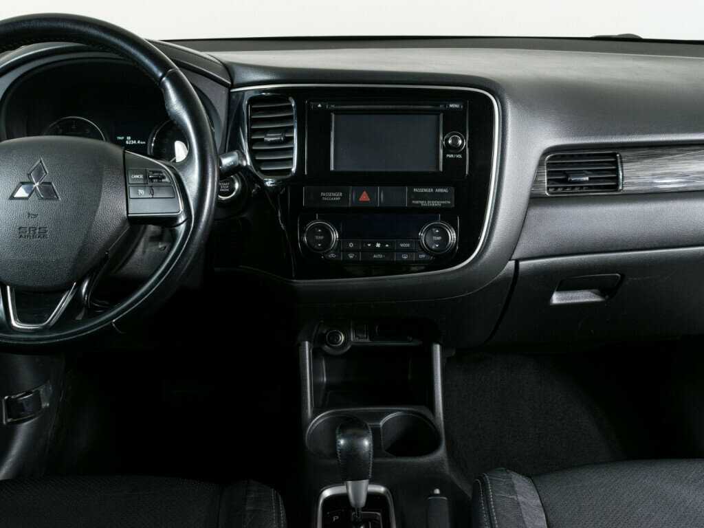 Mitsubishi Outlander б/у, 2015, Вариатор. Фото: #8