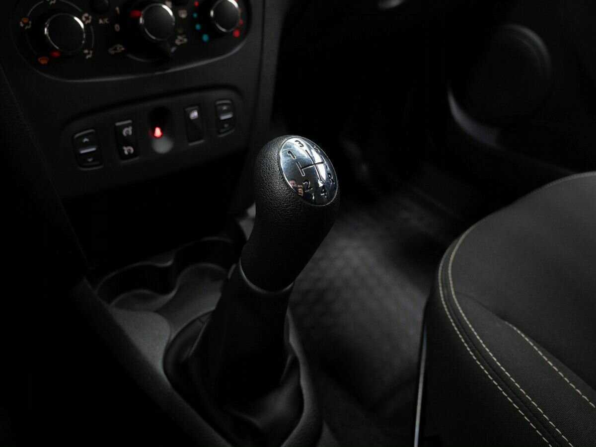 Рено Логан б/у, 2018, Механическая. Фото: #22