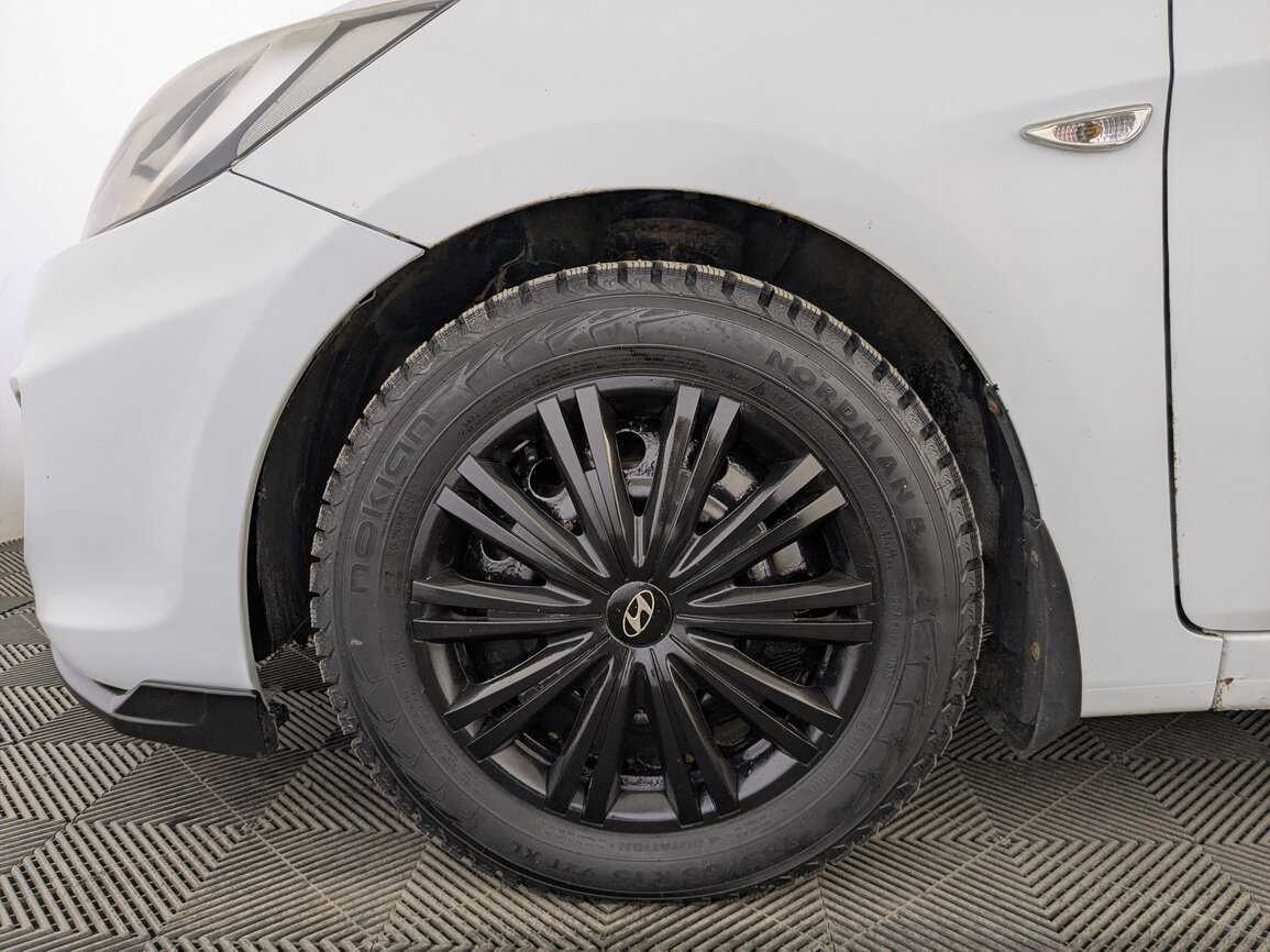 Hyundai Solaris б/у, 2013, Механическая. Фото: #12