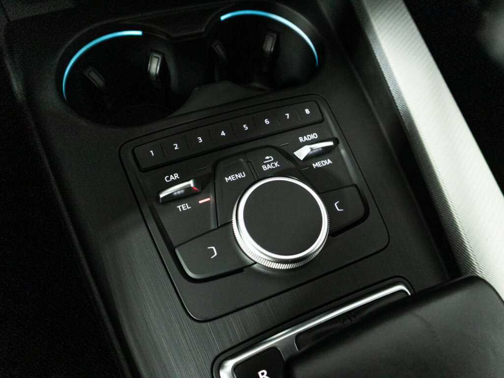 Audi A4 б/у, 2019, Роботизированная. Фото: #17