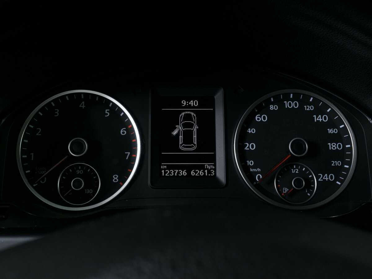 Фольксваген Тигуан б/у, 2015, Автоматическая. Фото: #10