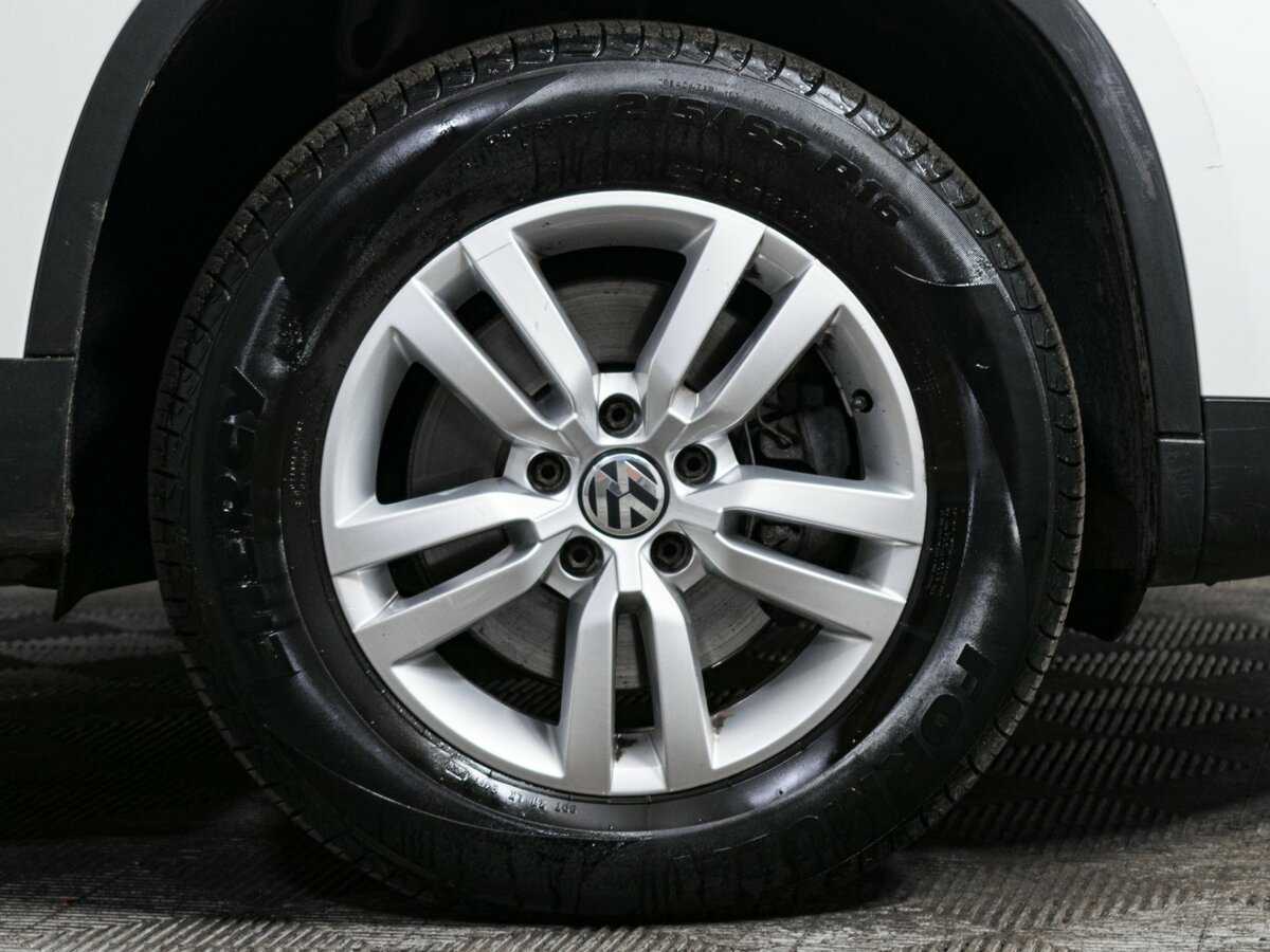 Фольксваген Тигуан б/у, 2015, Автоматическая. Фото: #13