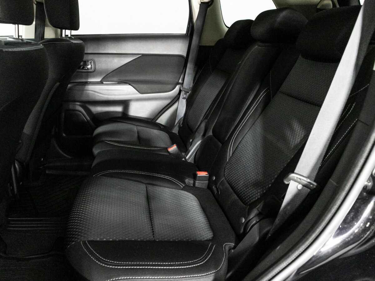 Mitsubishi Outlander б/у, 2021, Вариатор. Фото: #9