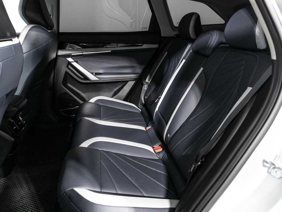 Geely Atlas б/у, 2023, Роботизированная. Фото: #9