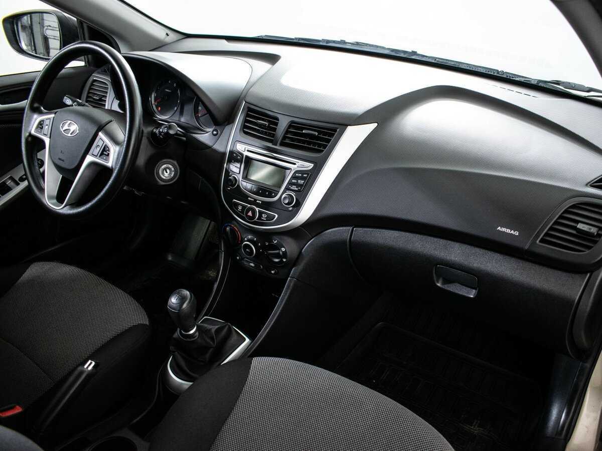 Hyundai Solaris б/у, 2013, Механическая. Фото: #6